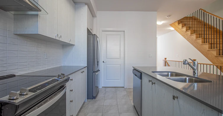14 Waterside Way, Whitby, ON, L1N 0N1 - 15