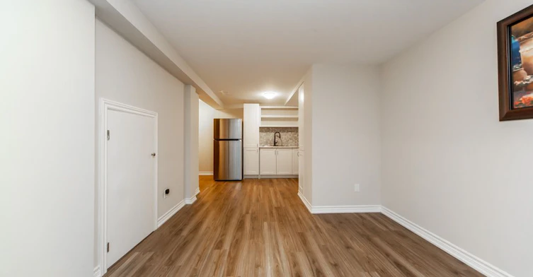 BSMT-16 Long Drive, Whitby, ON, L1N 8E1 - 8