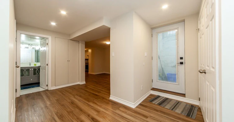 BSMT-16 Long Drive, Whitby, ON, L1N 8E1 - 16