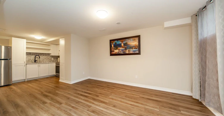 BSMT-16 Long Drive, Whitby, ON, L1N 8E1 - 5