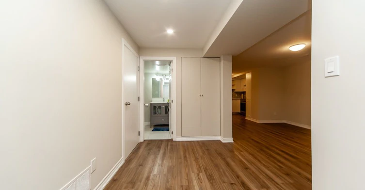 BSMT-16 Long Drive, Whitby, ON, L1N 8E1 - 3
