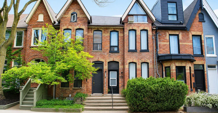 Upper-177 Logan Avenue, Toronto, ON, M4M 2N2