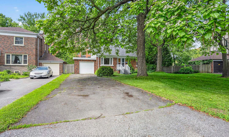 11 Innisdale Drive