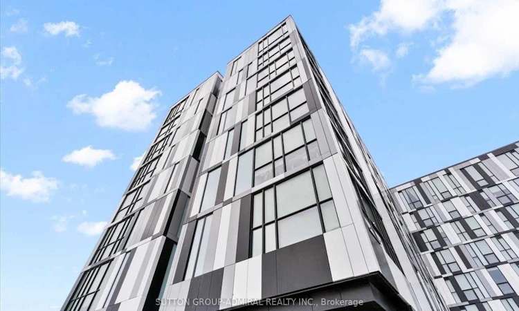 636-1900 Simcoe Street N