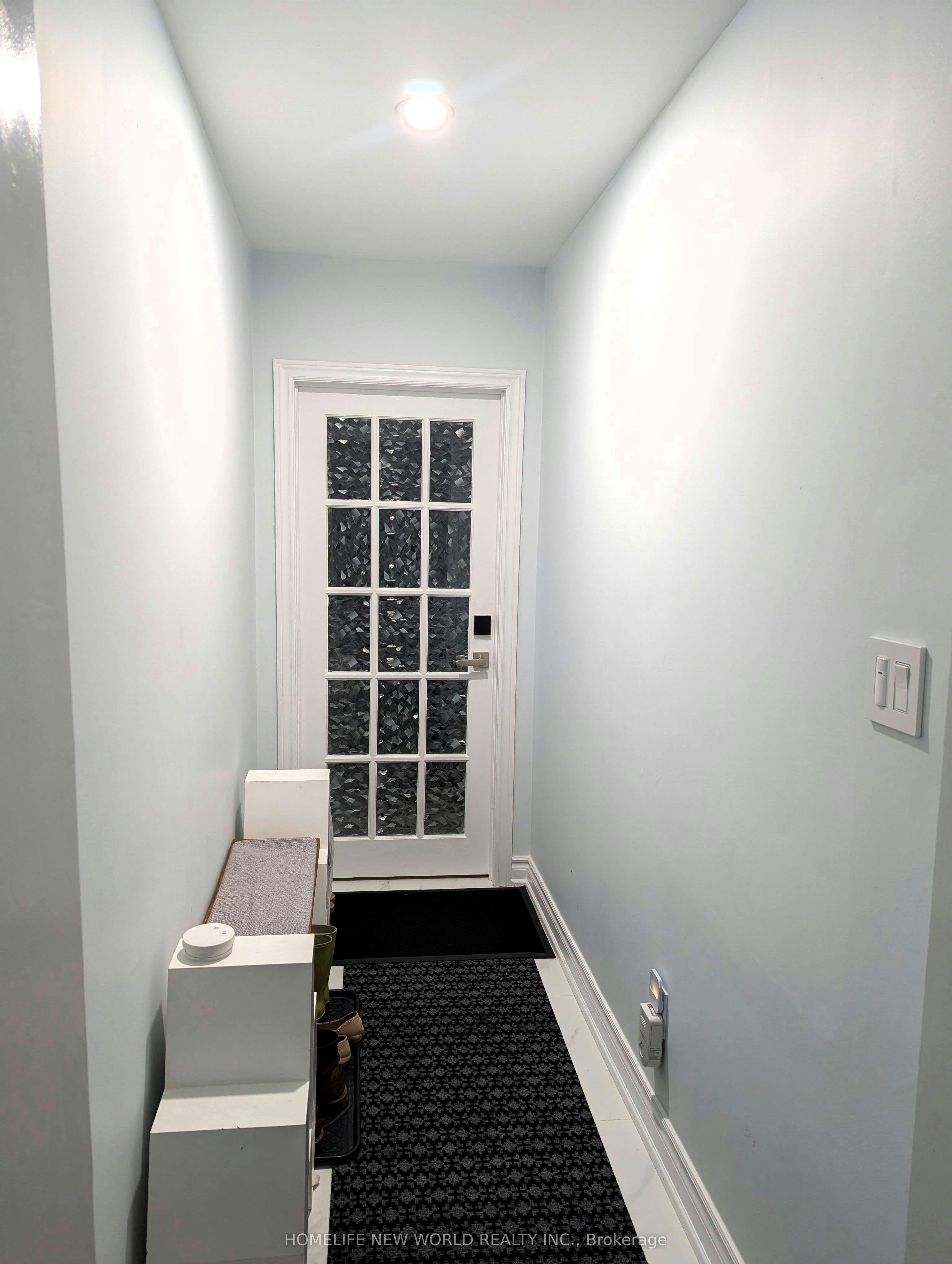 Lower-90 Oakvale Avenue, Toronto, ON, M4J 1J1 - 16