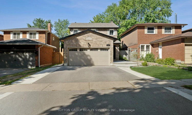 1114 Cedarcroft Crescent