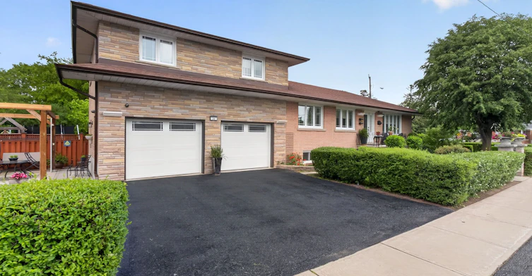Basement-20 Wye Valley Road, Toronto, ON, M1P 2A4