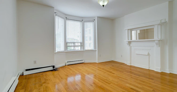488 Logan Avenue, Toronto, ON, M4M 1Y5 - 6