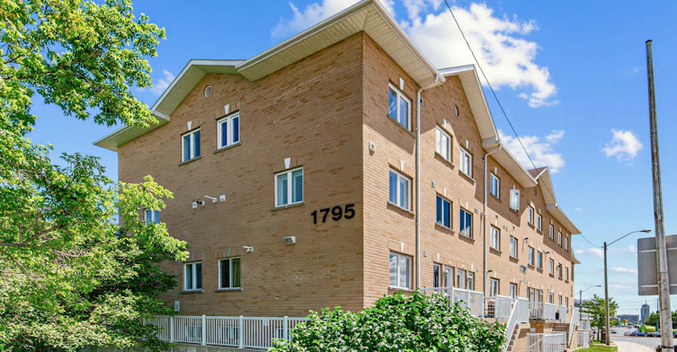 205-1795 Markham Road, Toronto, ON, M1B 2Z7 - 2