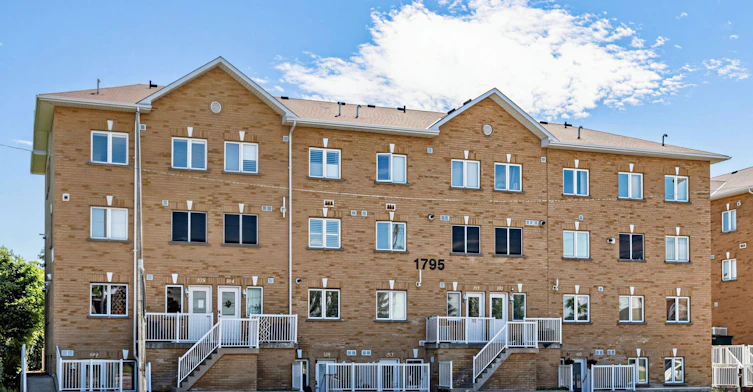 205-1795 Markham Road, Toronto, ON, M1B 2Z7