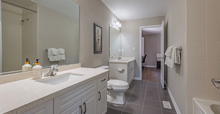 1056 Foxtail Crescent, Pickering, ON, L1X 0E7 - 25