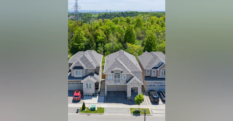 1056 Foxtail Crescent, Pickering, ON, L1X 0E7 - 45
