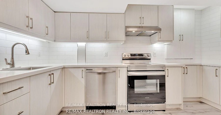 4 Oceanpearl Crescent, Whitby, ON, L1N 8Y5 - 17