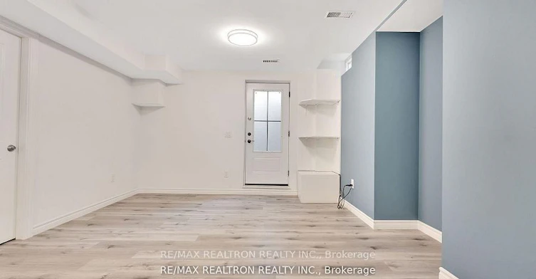 4 Oceanpearl Crescent, Whitby, ON, L1N 8Y5 - 4
