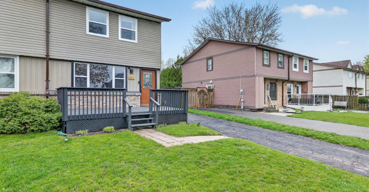 357 Pompano Court, Oshawa, ON, L1K 1M9