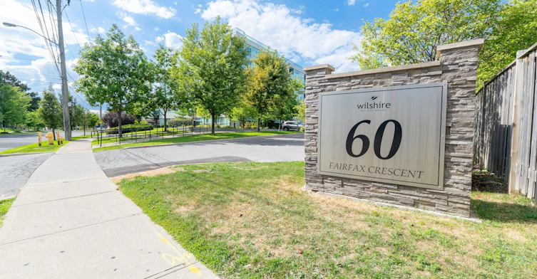 221-60 Fairfax Crescent N, Toronto, ON, M1L 0E1 - 2