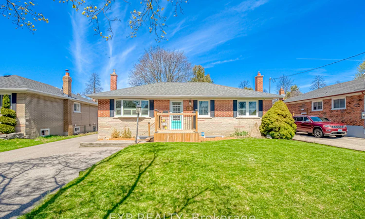 752 Eastbourne Avenue