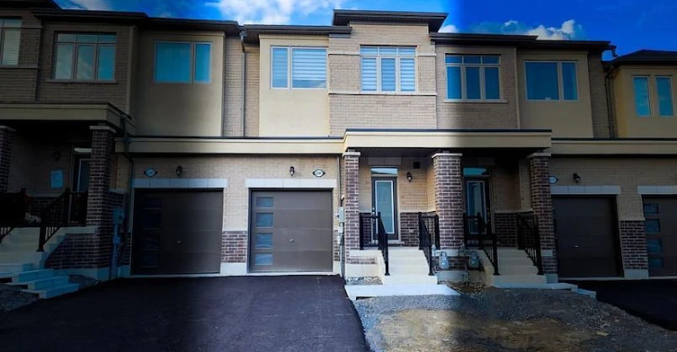 2541 Winter Words Drive, Oshawa, ON, L1L 0S8