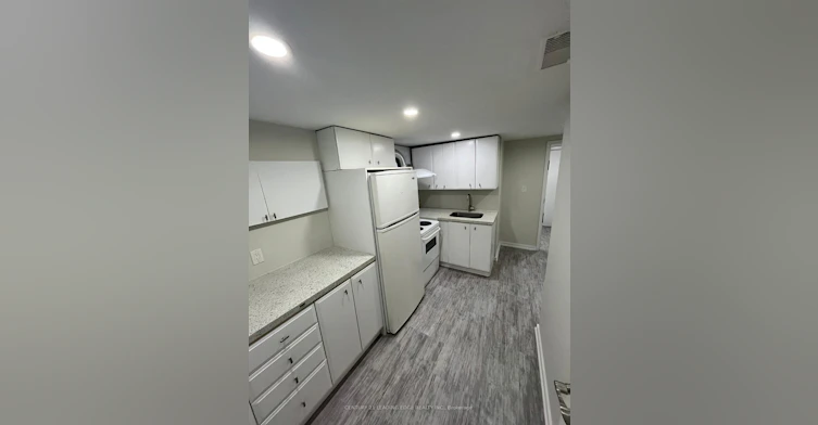 105 Wye Valley Road, Toronto, ON, M1P 2A7 - 6
