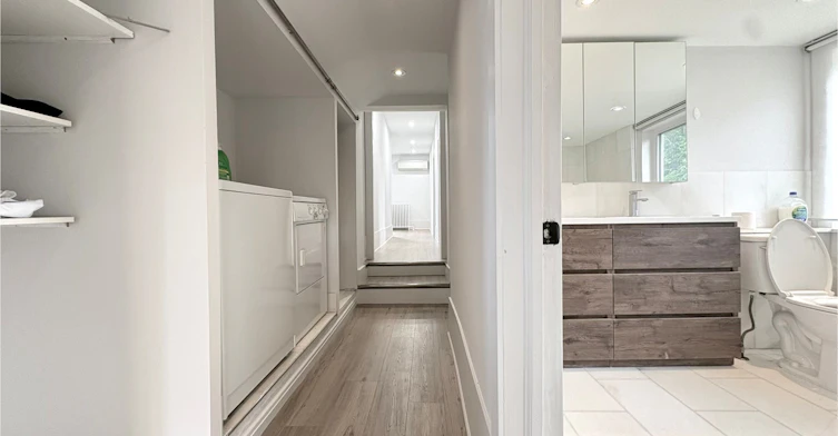 Room 2-1458 Military Trail, Toronto, ON, M1C 1A9 - 6
