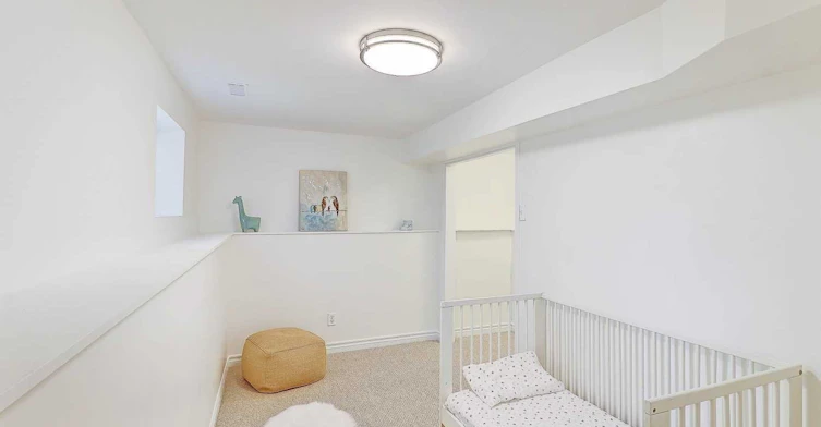 Main & Bsmt-41 Hastings Avenue, Toronto, ON, M4L 2L1 - 9