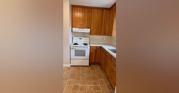 328 Jasper Avenue, Oshawa, ON, L1J 1L5 - 8