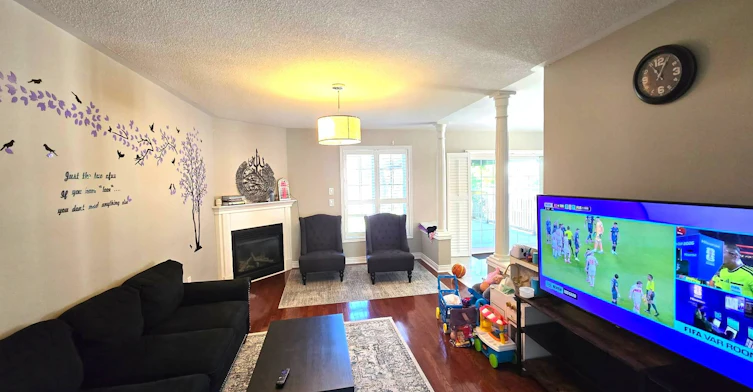 34 Sonley Drive, Whitby, ON, L1R 3B3 - 3
