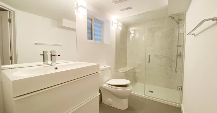 32 Elmer Avenue, Toronto, ON, M4L 3R7 - 30