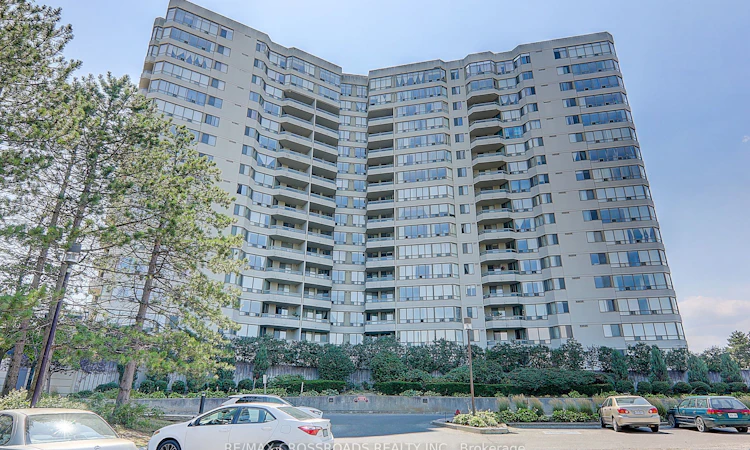 512-160 Alton Towers Circle