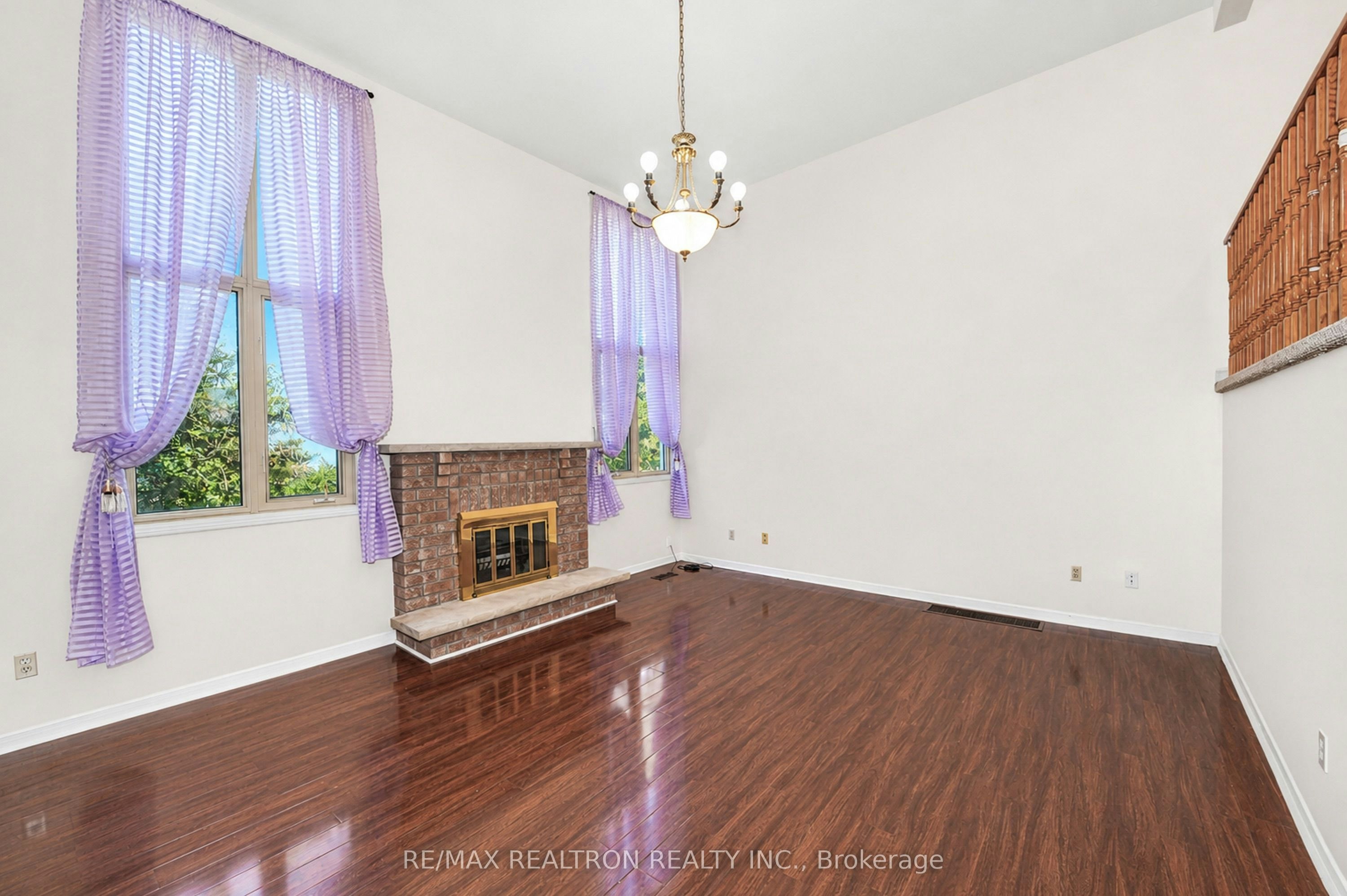 24-25 Cardwell Avenue, Toronto, ON, M1S 4Y7 - 8