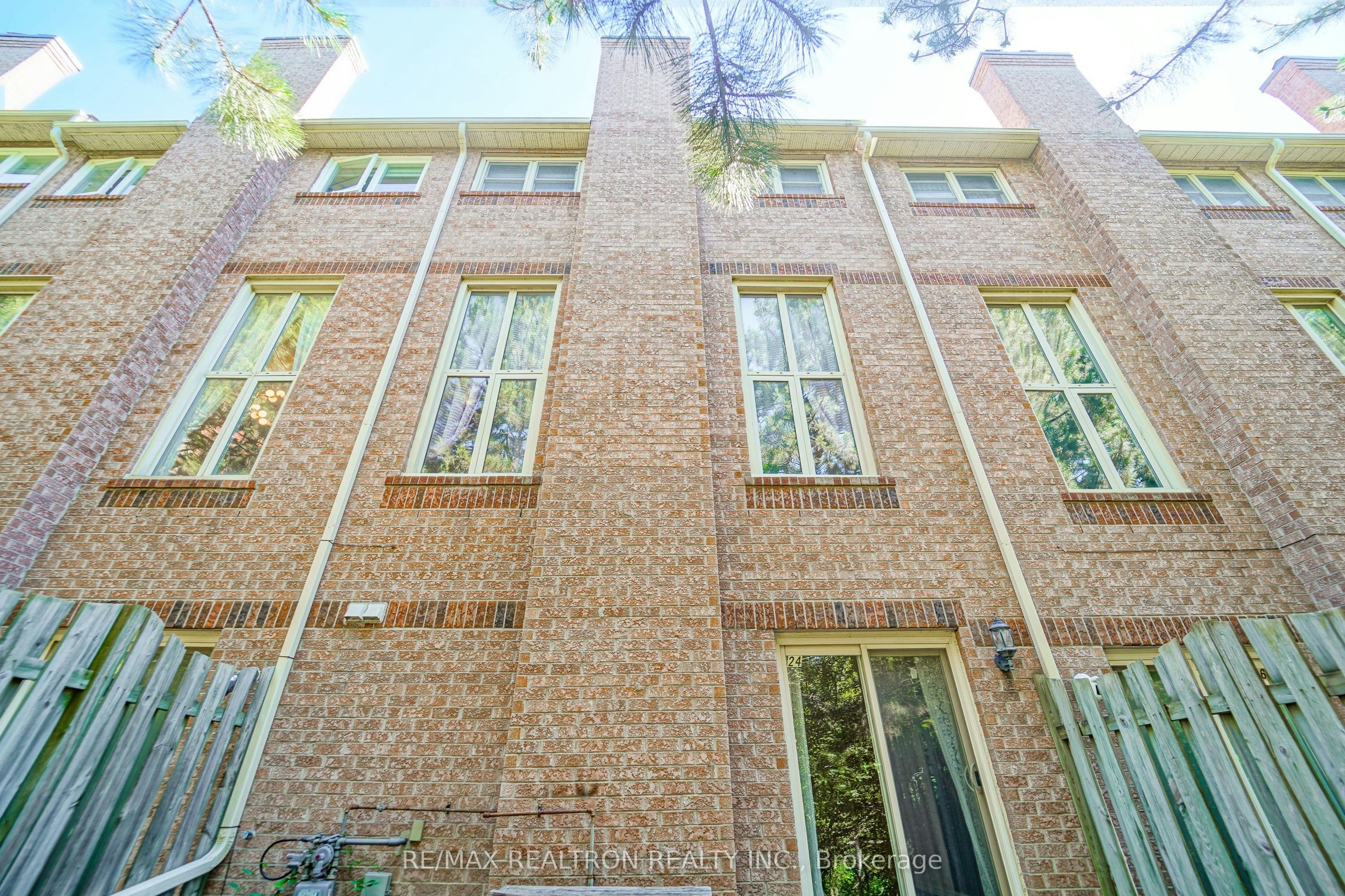 24-25 Cardwell Avenue, Toronto, ON, M1S 4Y7 - 39