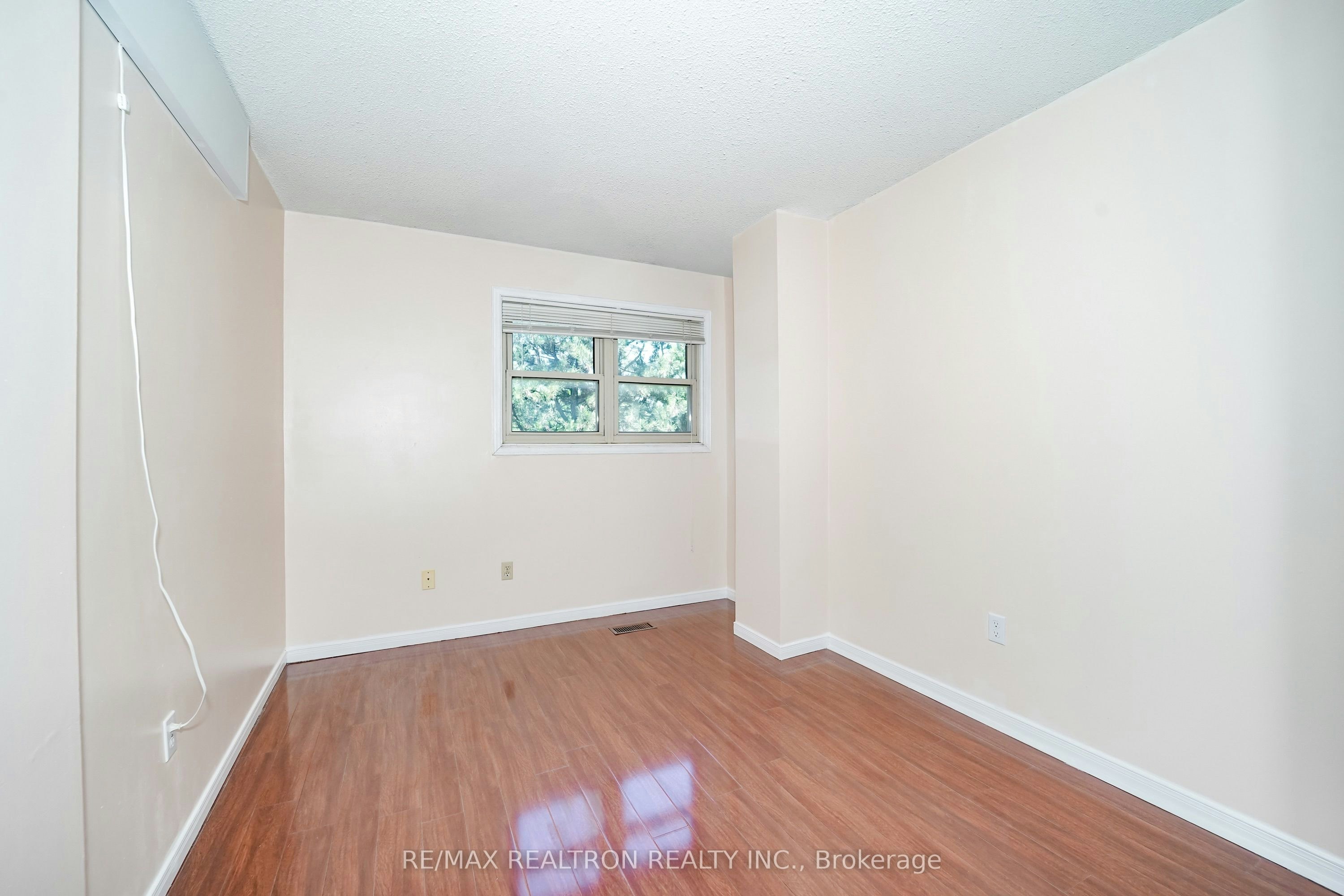 24-25 Cardwell Avenue, Toronto, ON, M1S 4Y7 - 22