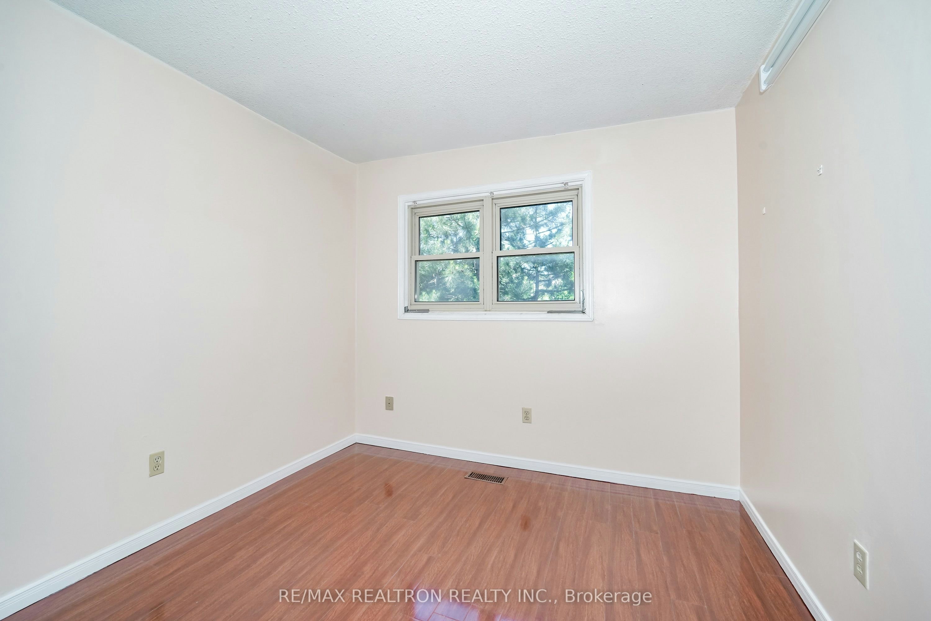 24-25 Cardwell Avenue, Toronto, ON, M1S 4Y7 - 20