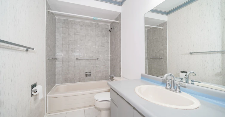 24-25 Cardwell Avenue, Toronto, ON, M1S 4Y7 - 25