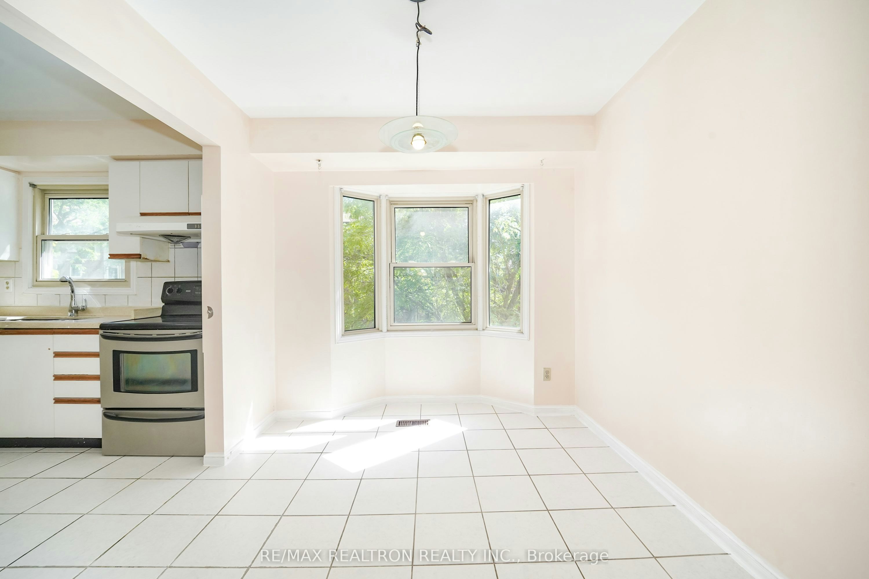24-25 Cardwell Avenue, Toronto, ON, M1S 4Y7 - 12