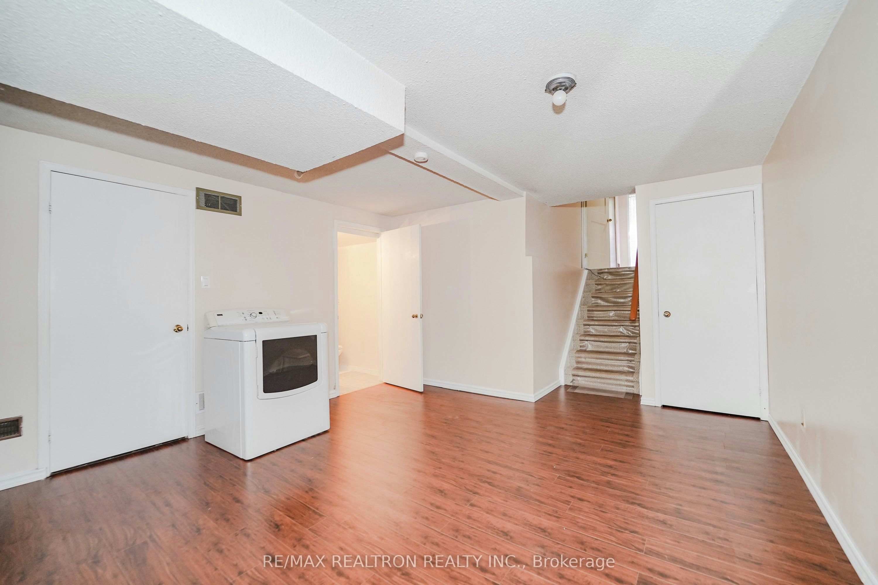 24-25 Cardwell Avenue, Toronto, ON, M1S 4Y7 - 36