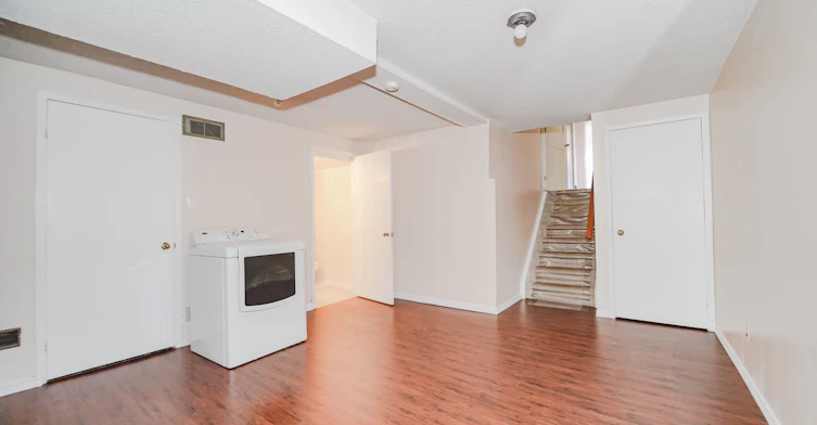 24-25 Cardwell Avenue, Toronto, ON, M1S 4Y7 - 36