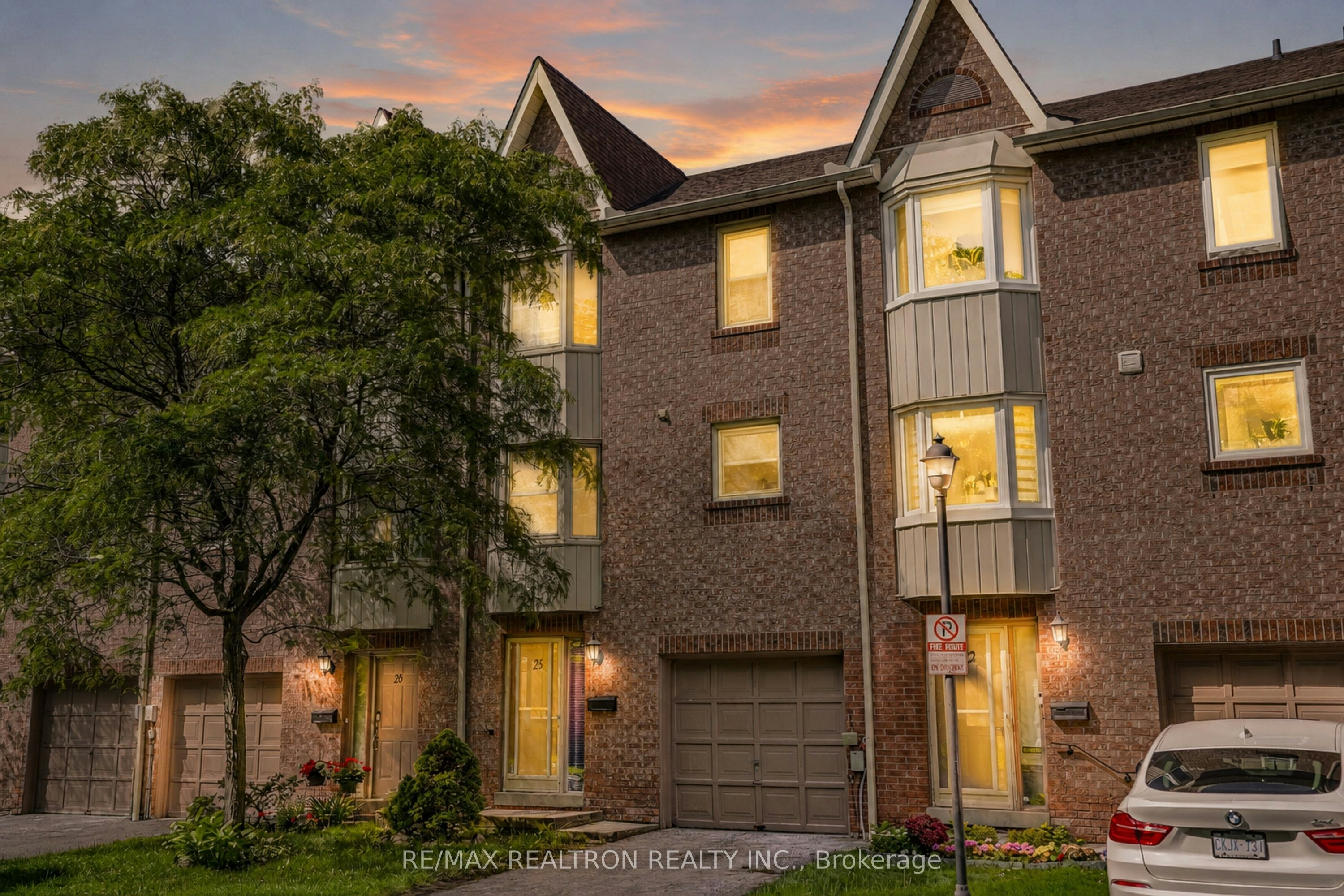 24-25 Cardwell Avenue, Toronto, ON, M1S 4Y7 - 3