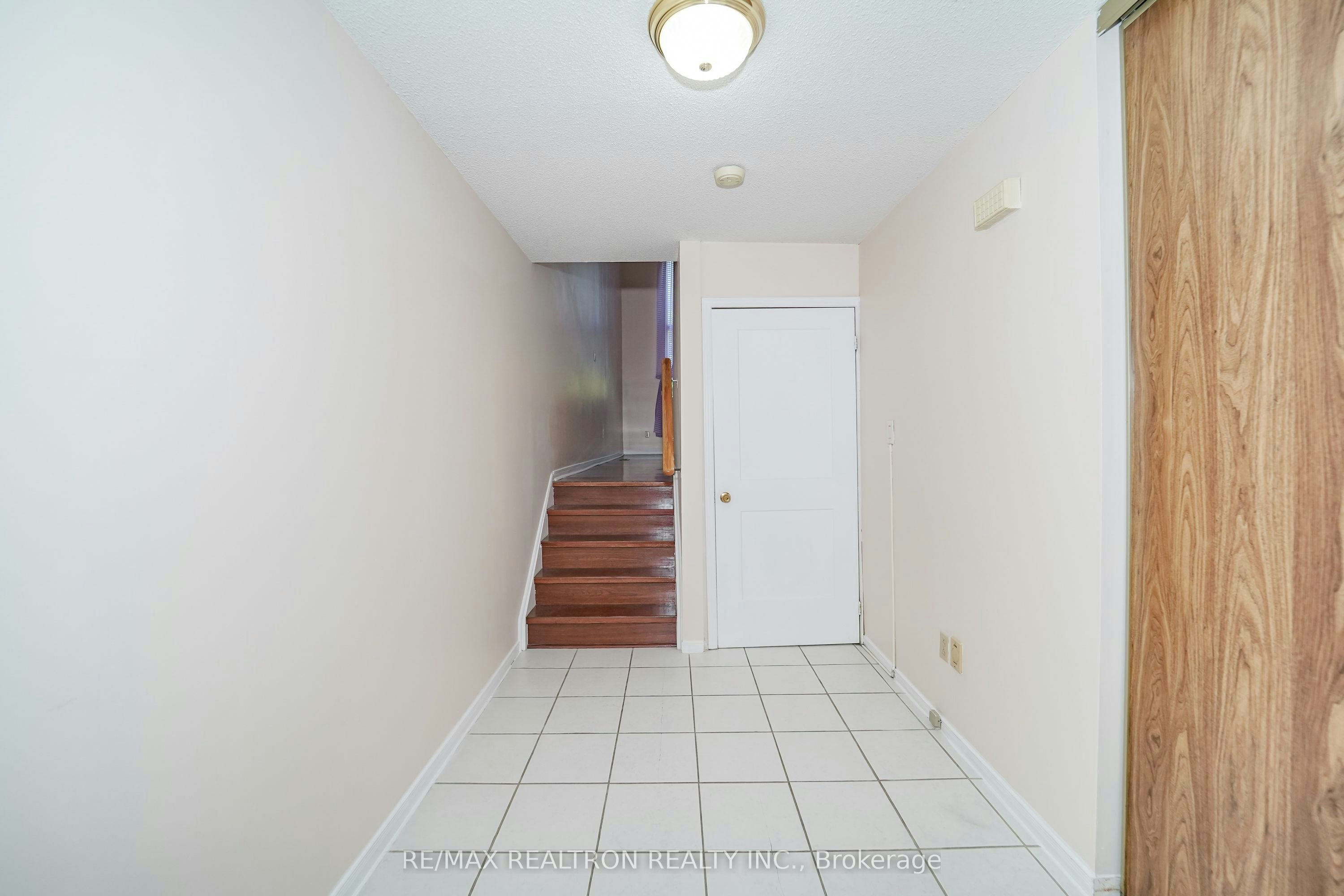 24-25 Cardwell Avenue, Toronto, ON, M1S 4Y7 - 6