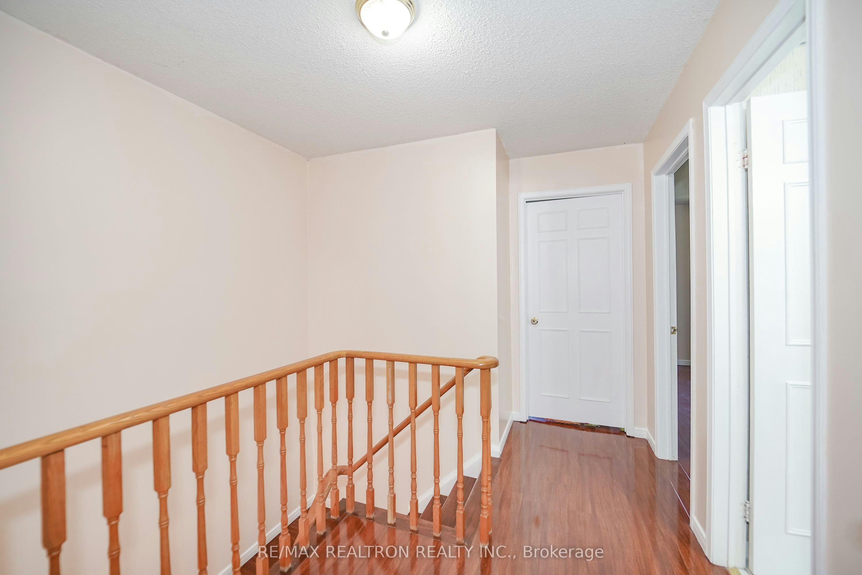 24-25 Cardwell Avenue, Toronto, ON, M1S 4Y7 - 33