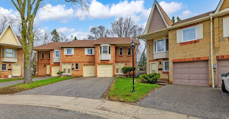 24-25 Cardwell Avenue, Toronto, ON, M1S 4Y7