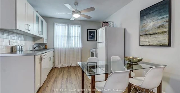 2nd floor-407 Woodbine Avenue, Toronto, ON, M4L 3P7 - 6