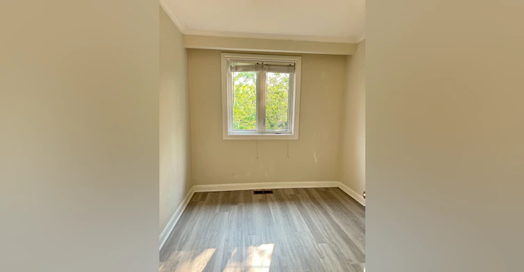 2nd floor-407 Woodbine Avenue, Toronto, ON, M4L 3P7 - 10