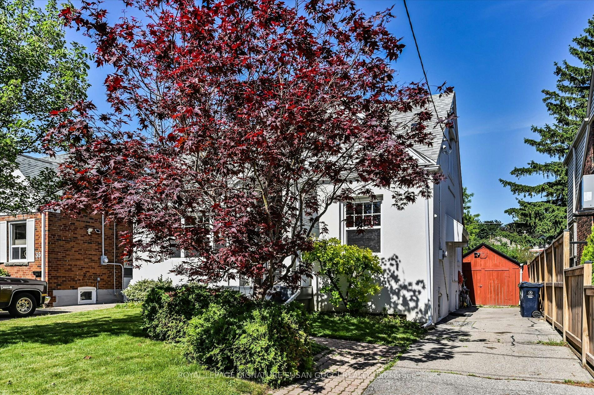 33 Plaxton Drive, Toronto, ON, M4B 2P6