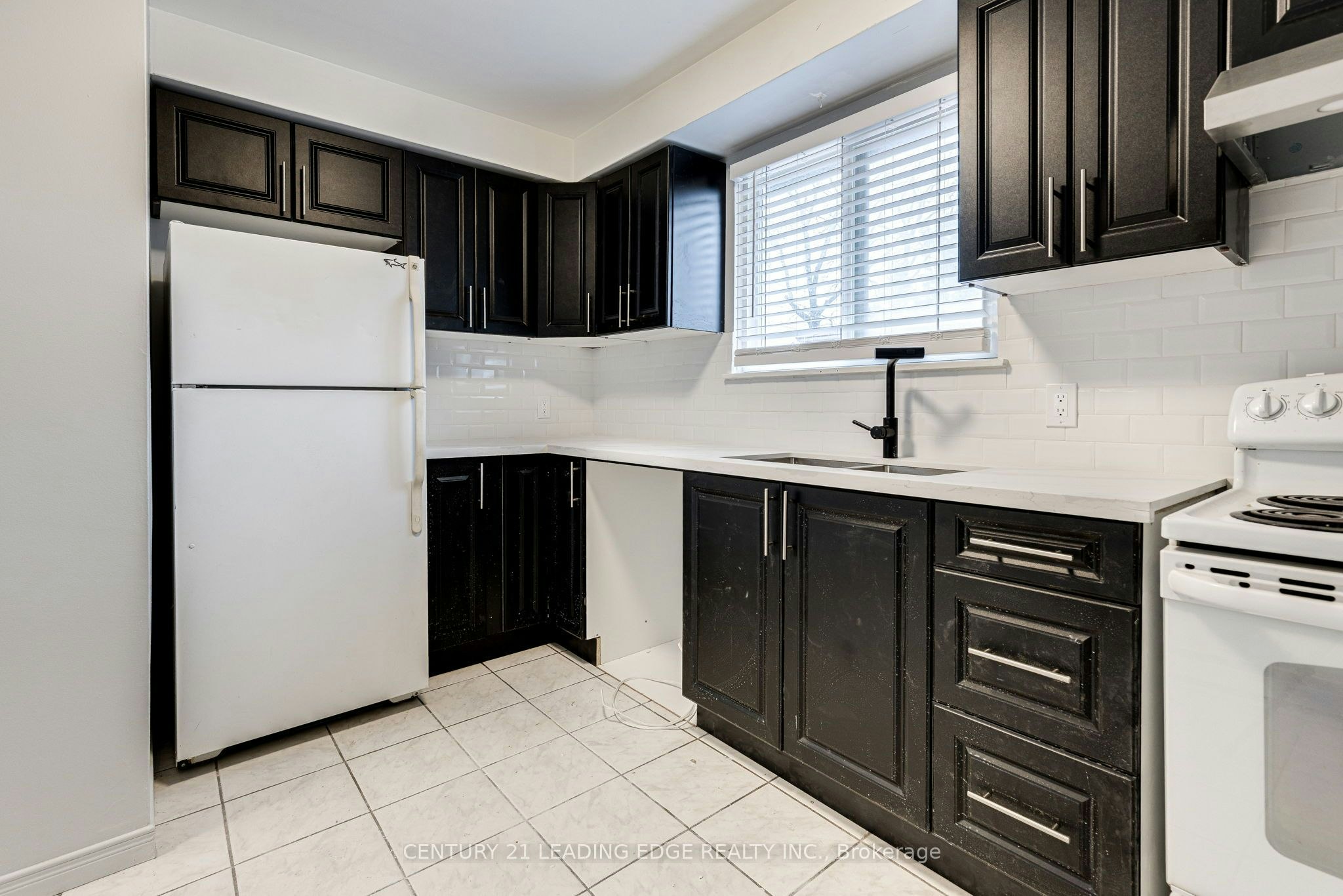 1-796 Midland Avenue, Toronto, ON, M1K 4E7 - 5