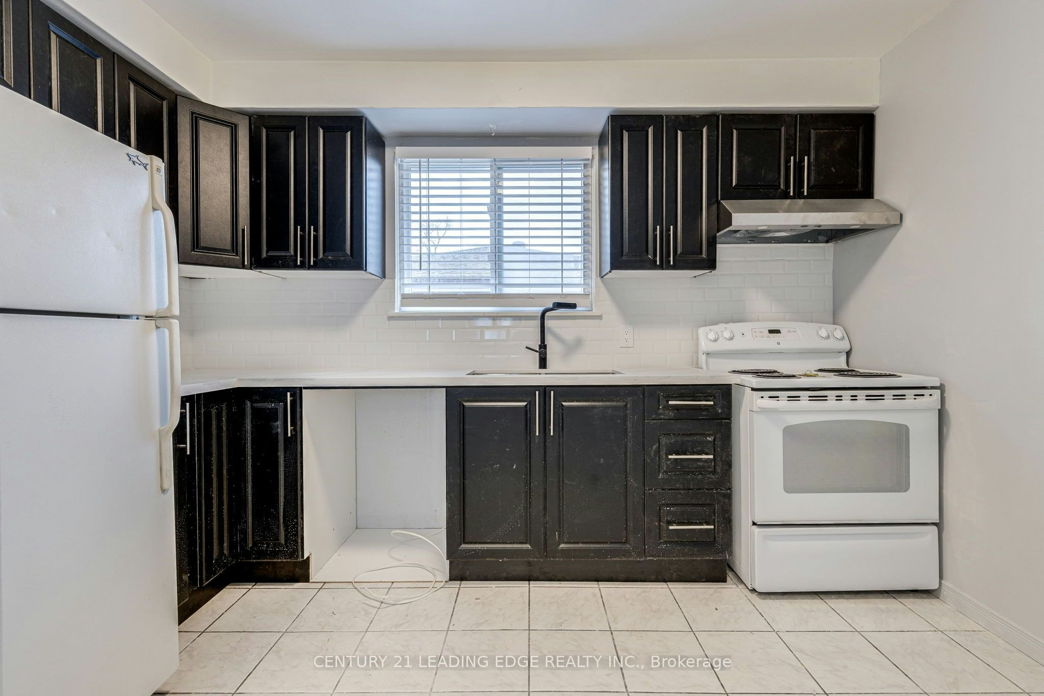 1-796 Midland Avenue, Toronto, ON, M1K 4E7 - 4