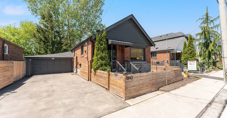 1342 Victoria Park Avenue, Toronto, ON, M4B 2L7 - 28