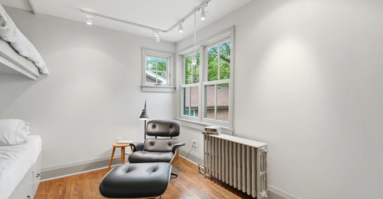 31 Glen Oak Drive, Toronto, ON, M4E 1Y4 - 27