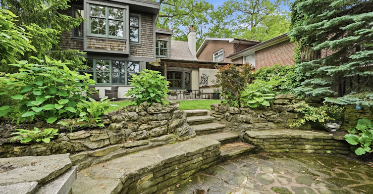 31 Glen Oak Drive, Toronto, ON, M4E 1Y4 - 4