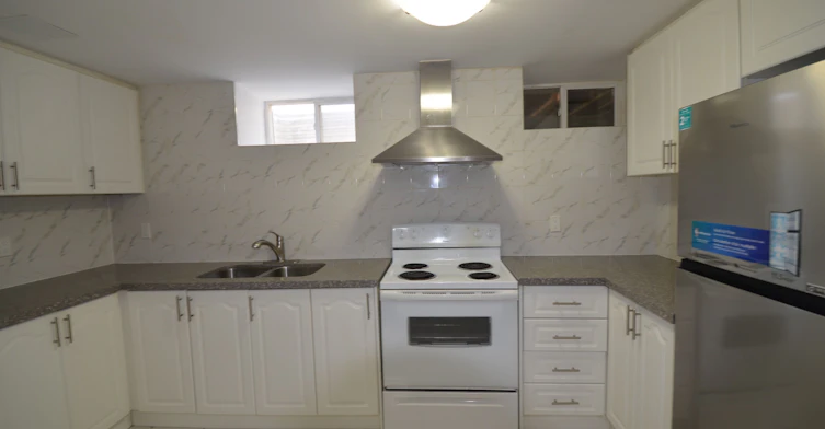 526 Poplar Avenue, Ajax, ON, L1S 1G1 - 8